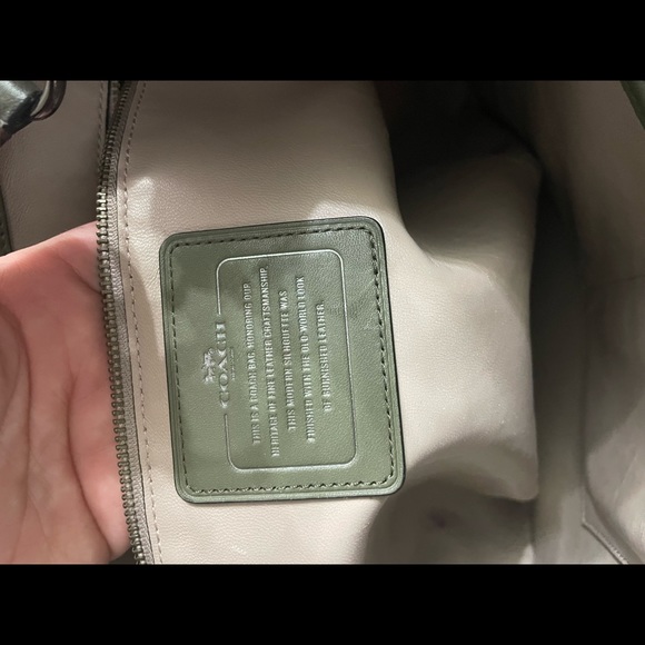 Authentic Retail Coach shoulder bag - Picture 6 of 8